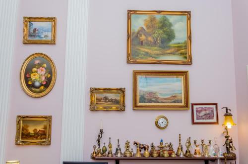 Hostal View On Neva
