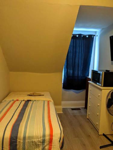 Hostal Toronto Furnished Living Rooms