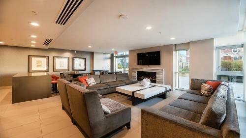*prestigious Promontory 2 Bedroom W/ocean Views
