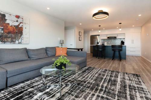 Otter Grotto 2 Bed Suite - Oceanfront Relaxation
