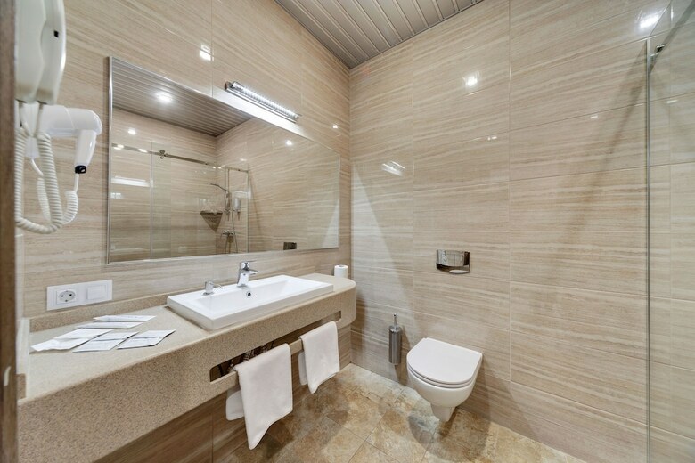 Men'k Kings Hotel