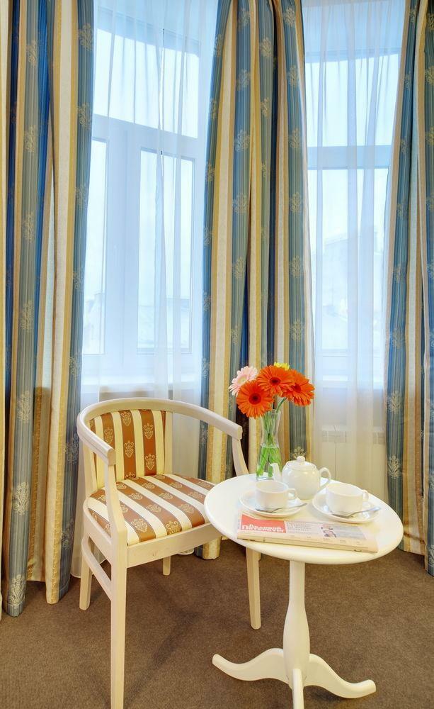 Bristol Hotel