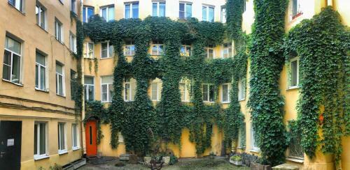 Milne Apartments