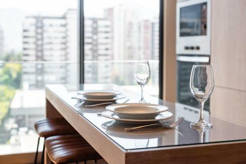 Apartamento Uptown Luxe - Studio, Parking, Wifi, Pool & Metro