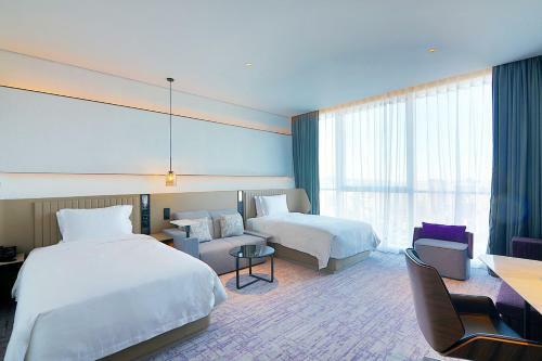 Crowne Plaza Dalian Xinghai, An Ihg Hotel