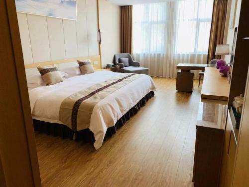 Hotel Ramada Plaza By Wyndham Enshi