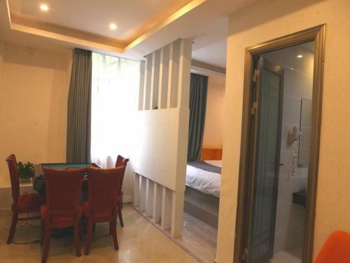 Shell Ganzhou Central Theme Hotel