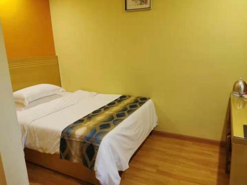 Shell Hefei Luyang District Sipai Building Subway Station Hotel