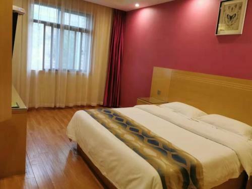 Shell Hefei Luyang District Sipai Building Subway Station Hotel