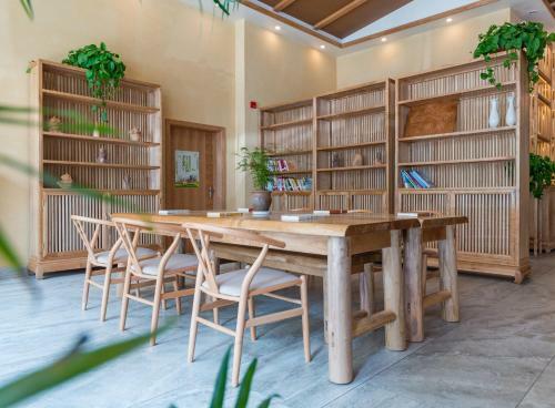 Yunxianju Tea Culture Theme Hotel