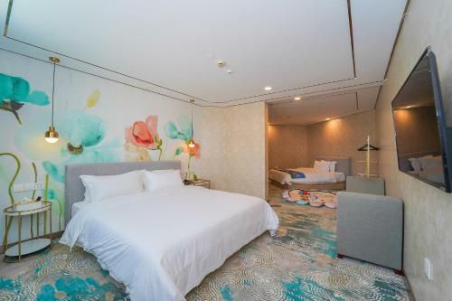 Shanghai Crown Crystal Hotel