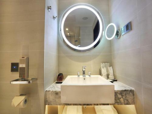 Lavande Hotel Shanwei Four Road City Square