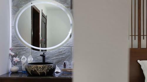 Floral Hotel Fengxue Yeguiren