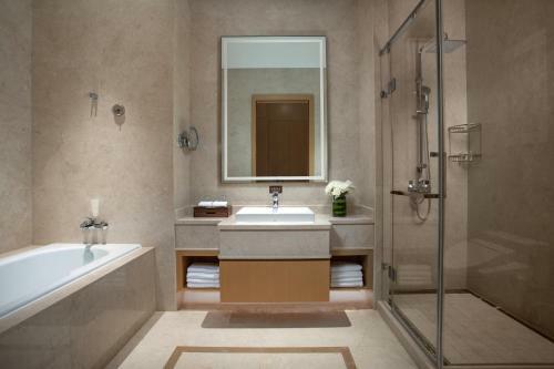 Holiday Inn Jiashan, An Ihg Hotel