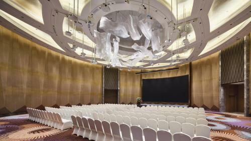 Holiday Inn Xining Hot-spring, An Ihg Hotel