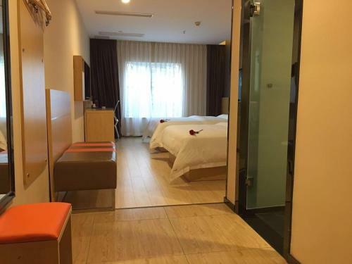 Hotel 7days Premium Yibin Riverside Branch