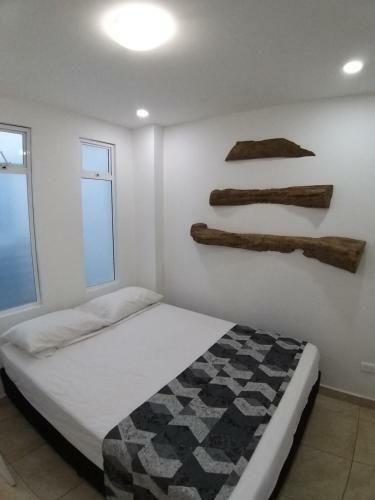 Farallones Apartahotel - Betania