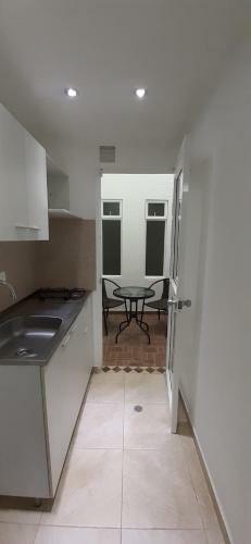 Farallones Apartahotel - Betania