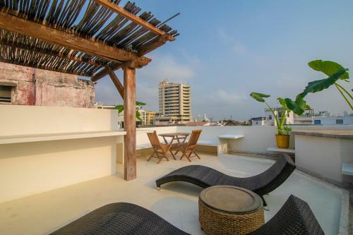 9 Bedroom Apartment With Jacuzzi In Old City