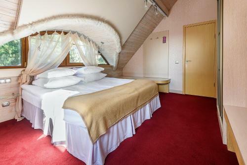 Lumier Hotel