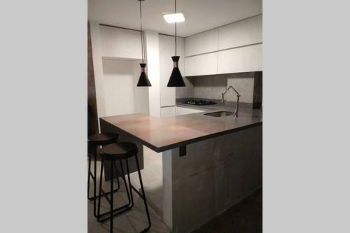 En El Poblado, Espectacular Apartamento Entero Nuevo