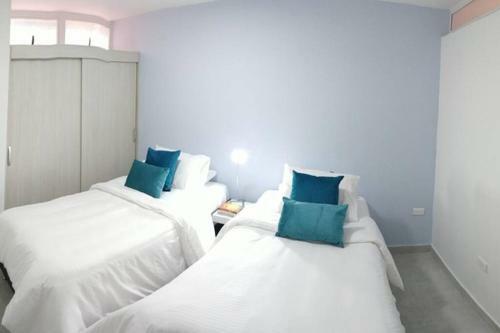 En El Poblado, Espectacular Apartamento Entero Nuevo