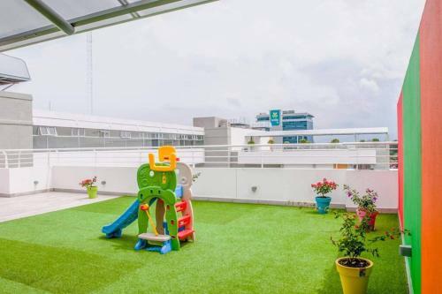 Apartamento Modern Apt Centrally Located W/ Mt. & City Views