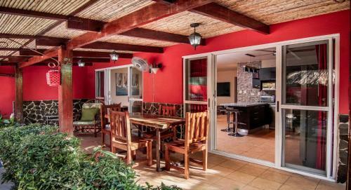 Big Private Home With Pool In Surfside - A Short Walk From The Beach