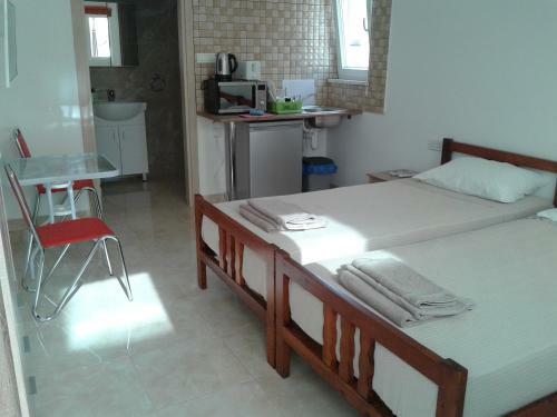 Alex Holiday Apartments
