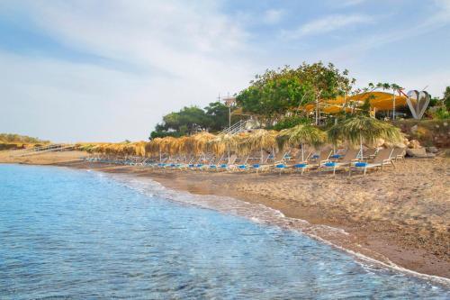 Villa In Kouklia Sleeps 6 Includes Swimming Pool And Air Con 6 3