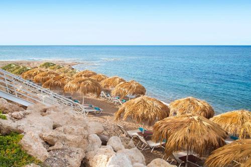 Villa In Kouklia Sleeps 4 Includes Swimming Pool And Air Con