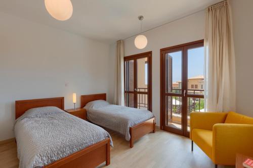 Villa In Kouklia Sleeps 6 Includes Swimming Pool And Air Con 0
