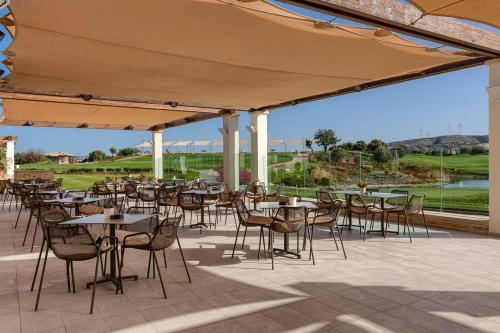 Villa In Kouklia Sleeps 6 Includes Swimming Pool And Air Con 0