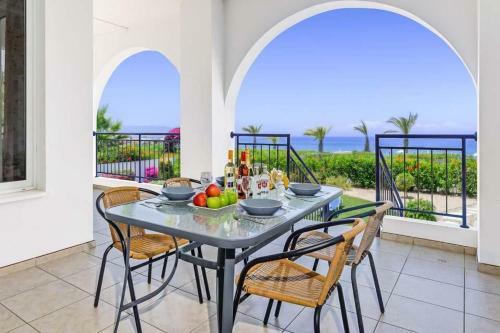 Latchi Villa Sleeps 6 With Pool Air Con And Wifi
