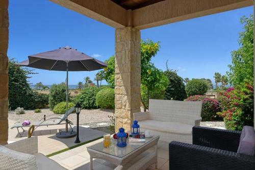 Latchi Villa Sleeps 4 With Pool Air Con And Wifi
