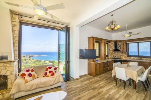 Pachyammos Villa Sleeps 8 With Pool And Air Con