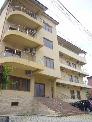 Hostal Vila Senator 1