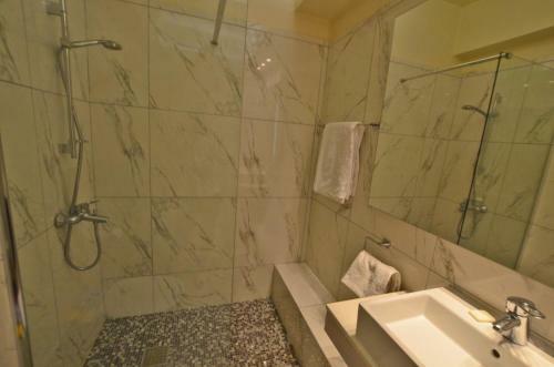 Mythical Apartment - 2 Bed Large Communal Pool, Close To Protaras