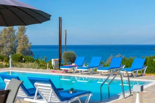 Pomos Villa Sleeps 6 With Pool Air Con And Wifi