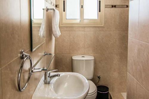 Polis Villa Sleeps 6 With Pool Air Con And Wifi