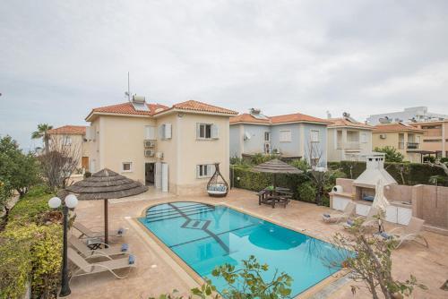 Four Bedrooms Villa 1267