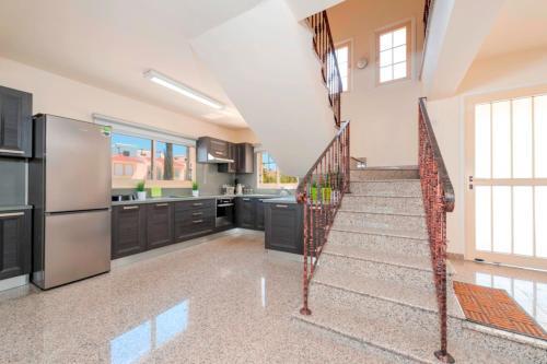 Four Bedrooms Villa 1256