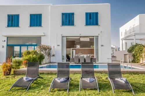 Villa In Protaras Sleeps 8 Includes Swimming Pool And Air Con 8