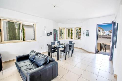 Villa In Protaras Sleeps 6 Includes Swimming Pool And Air Con 0