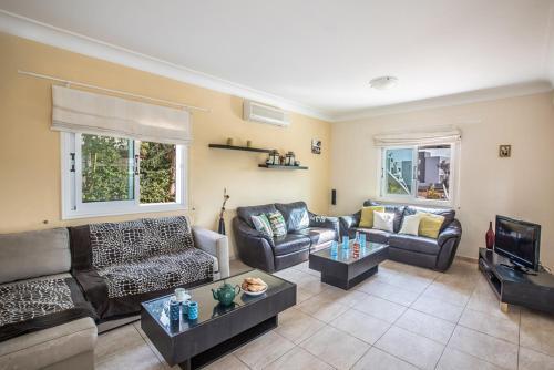 Cyprus Villa Minutes From The Beach, Protaras Villa 1245