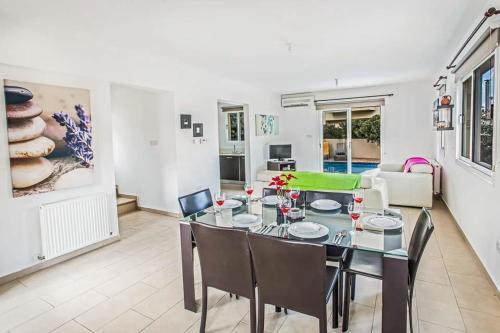 Villa In Protaras Sleeps 6 Includes Swimming Pool And Air Con 7