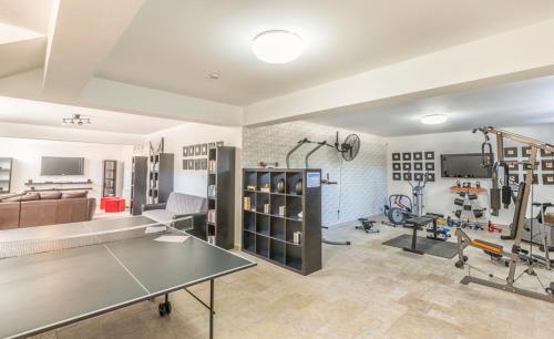 Villa In Protaras Sleeps 8 Includes Swimming Pool And Air Con 5