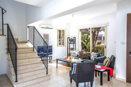 Villa In Protaras Sleeps 6 Includes Swimming Pool And Air Con 3 1