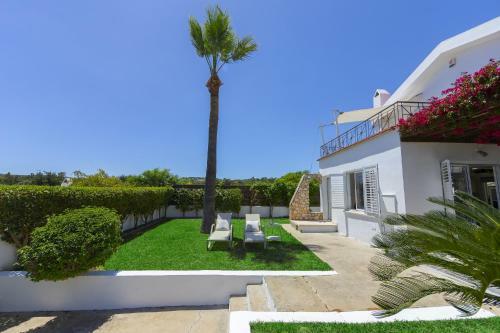 Villa Kira