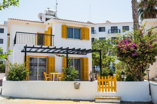 Stay Pernera Villa